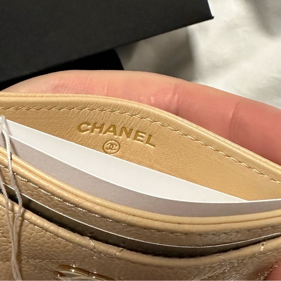 BNIB Chanel Beige Caviar Flat Card Holder with GHW - Picture 5 of 12